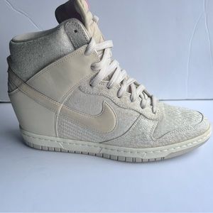 Wmns Dunk Sky Hi Txt (11)